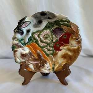 Fitz & Floyd Bunnies In The Garden Patch Collectible Plate